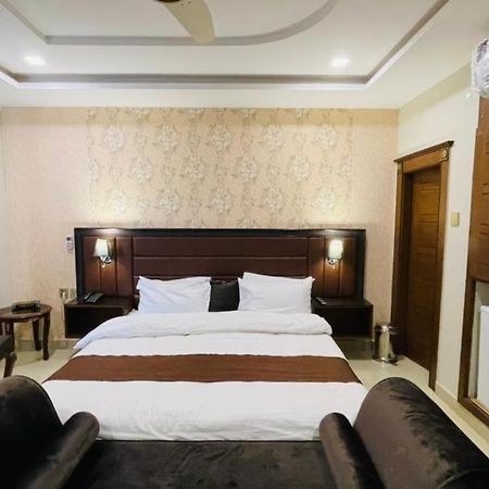 Golden Sand Hotel Rahim Yar Khan Eksteriør billede