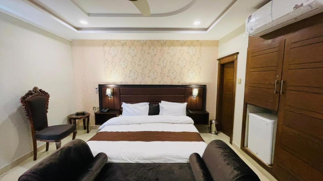 Golden Sand Hotel Rahim Yar Khan Eksteriør billede