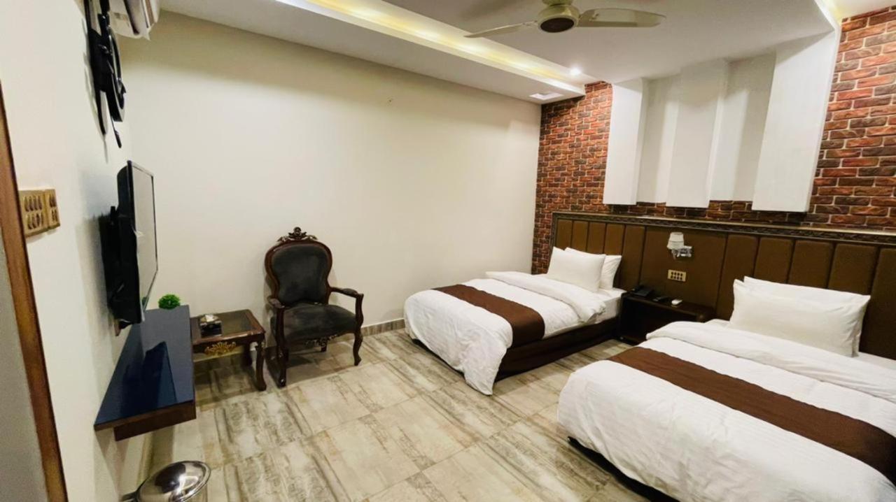 Golden Sand Hotel Rahim Yar Khan Eksteriør billede